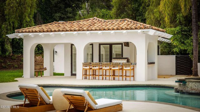 6021 John Muir Road, Hidden Hills, CA 91302