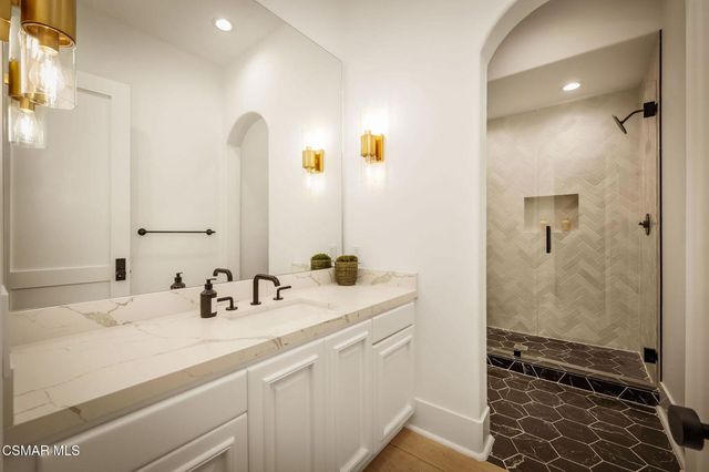 6021 John Muir Road, Hidden Hills, CA 91302