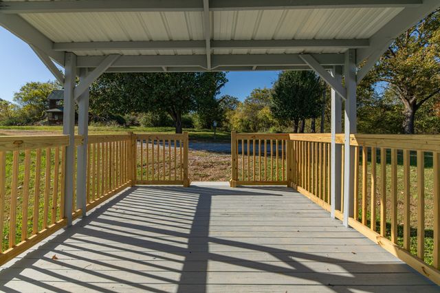 990 Community Rd, Nunnelly, TN 37137