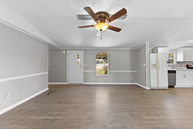 990 Community Rd, Nunnelly, TN 37137