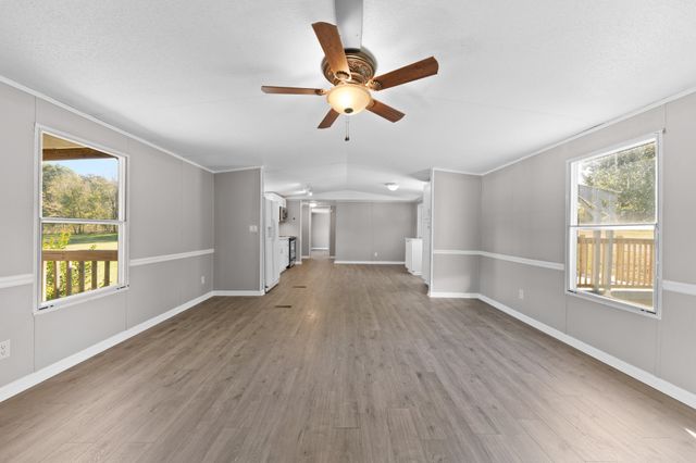 990 Community Rd, Nunnelly, TN 37137