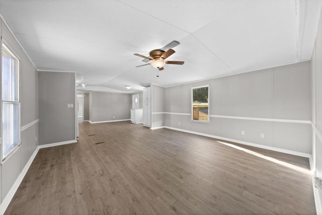 990 Community Rd, Nunnelly, TN 37137