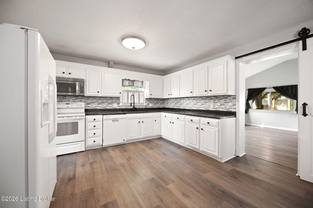 1107 Pawnee Dr, Elizabethtown, KY 42701