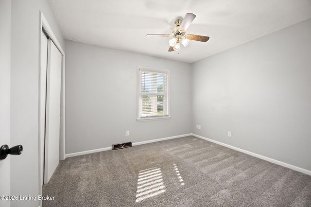 1107 Pawnee Dr, Elizabethtown, KY 42701