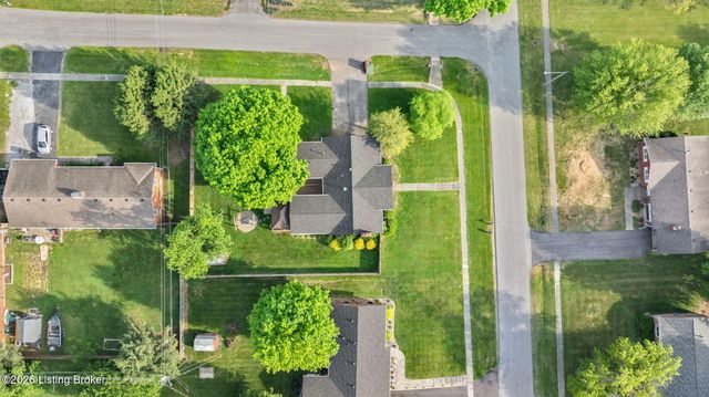 1107 Pawnee Dr, Elizabethtown, KY 42701