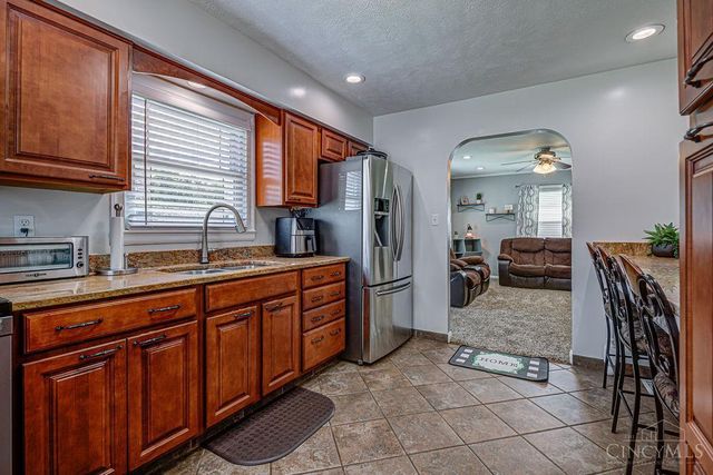 670 Vinnedge Avenue, Fairfield, OH 45014