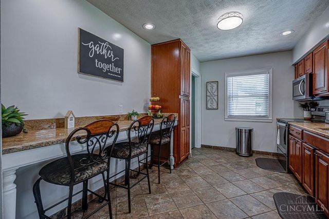 670 Vinnedge Avenue, Fairfield, OH 45014
