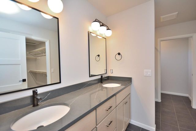 6034 Sean COURT, Racine, WI 53402