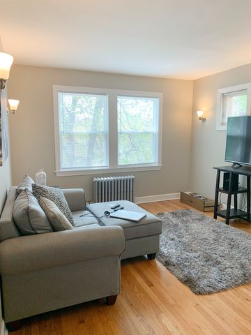 1921 Grove Avenue 37, Berwyn, IL 60402