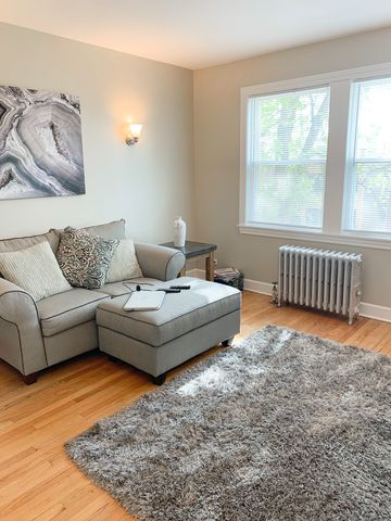 1921 Grove Avenue 37, Berwyn, IL 60402