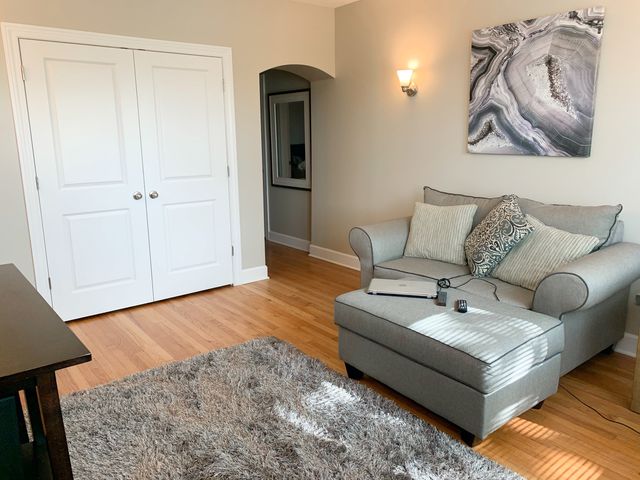 1921 Grove Avenue 37, Berwyn, IL 60402