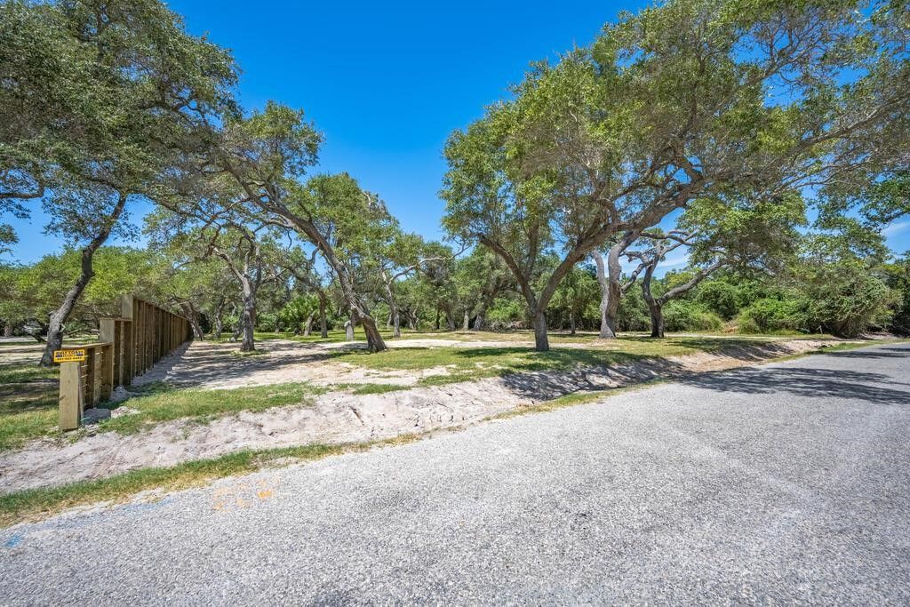 40 Magnolia St, Rockport, TX 78382 — exterior