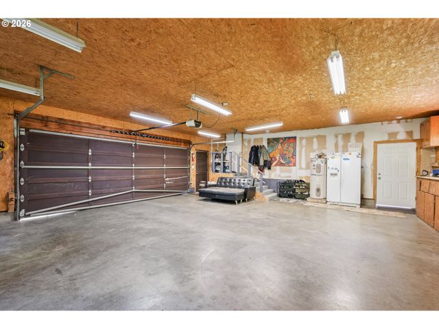 111 APPLEMAN Dr, Castle Rock, WA 98611