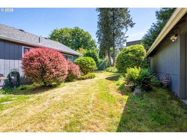 111 APPLEMAN Dr, Castle Rock, WA 98611
