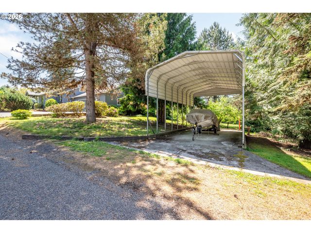 111 APPLEMAN Dr, Castle Rock, WA 98611