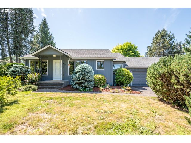 111 APPLEMAN Dr, Castle Rock, WA 98611