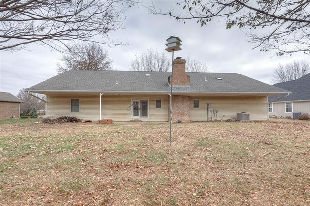 2908 Woodgate Drive, Pittsburg, KS 66762