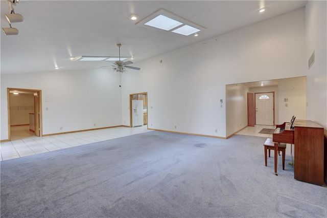 2908 Woodgate Drive, Pittsburg, KS 66762