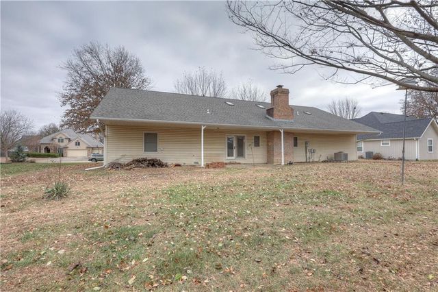 2908 Woodgate Drive, Pittsburg, KS 66762