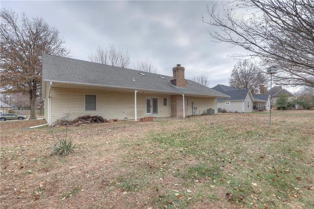 2908 Woodgate Drive, Pittsburg, KS 66762