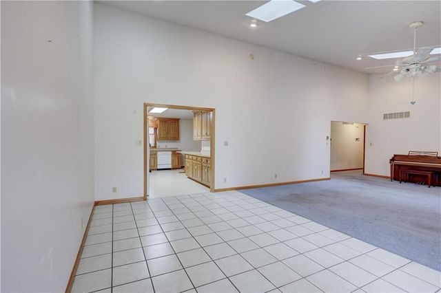 2908 Woodgate Drive, Pittsburg, KS 66762