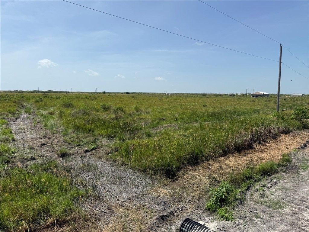 192 Joey Dr, Taft, TX 78390 — photo 3
