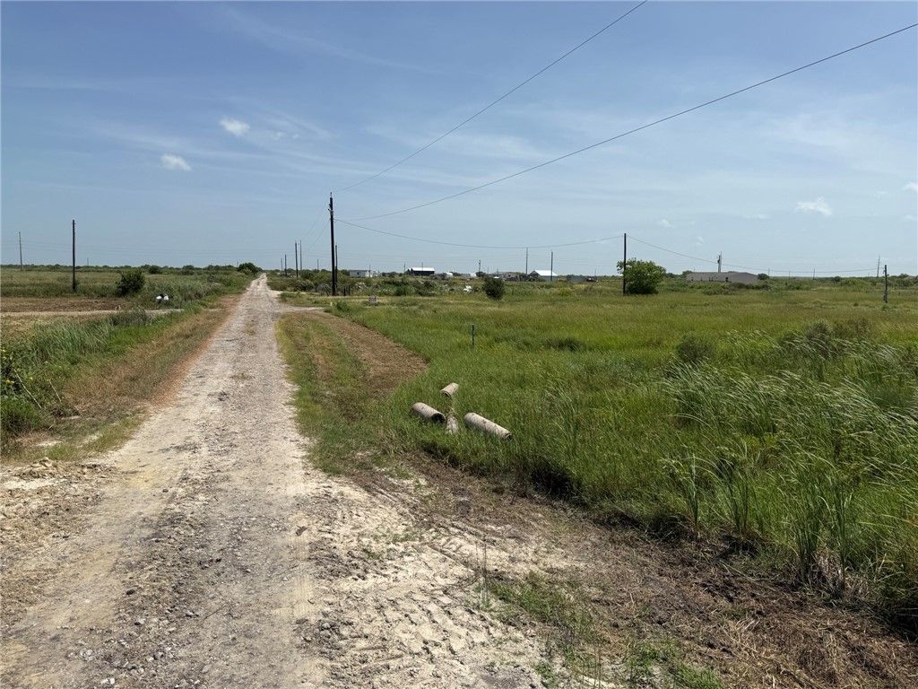 192 Joey Dr, Taft, TX 78390 — photo 5