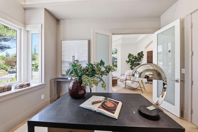 3990 Laguna Avenue, Palo Alto, CA 94306