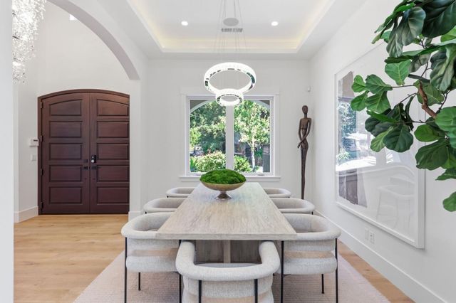 3990 Laguna Avenue, Palo Alto, CA 94306