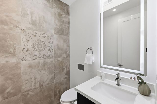 3990 Laguna Avenue, Palo Alto, CA 94306