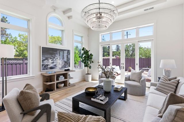 3990 Laguna Avenue, Palo Alto, CA 94306
