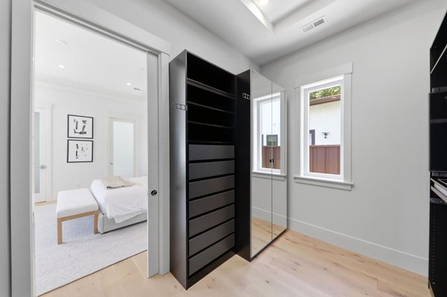 3990 Laguna Avenue, Palo Alto, CA 94306