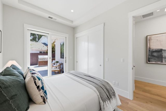 3990 Laguna Avenue, Palo Alto, CA 94306