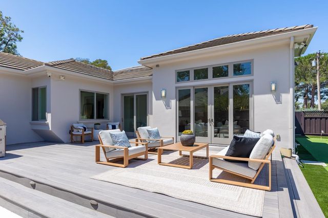 3990 Laguna Avenue, Palo Alto, CA 94306