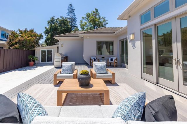 3990 Laguna Avenue, Palo Alto, CA 94306