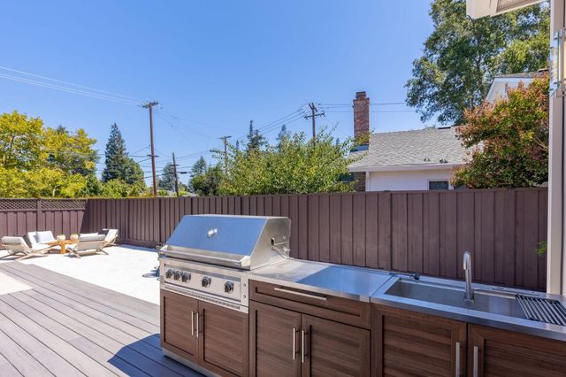 3990 Laguna Avenue, Palo Alto, CA 94306