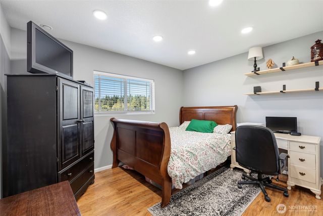 819 Middle Fork Road, Onalaska, WA 98570