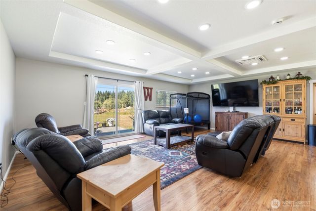 819 Middle Fork Road, Onalaska, WA 98570