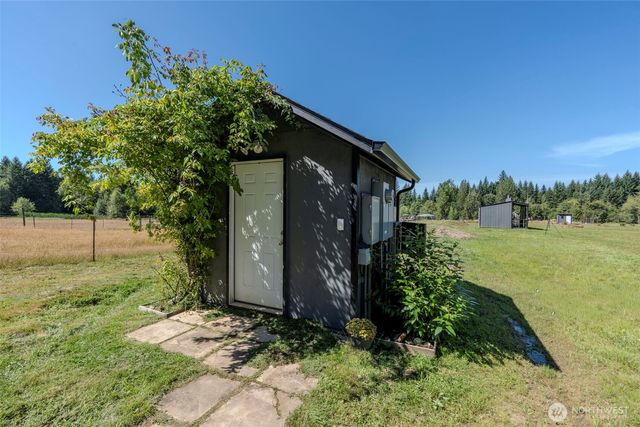 819 Middle Fork Road, Onalaska, WA 98570
