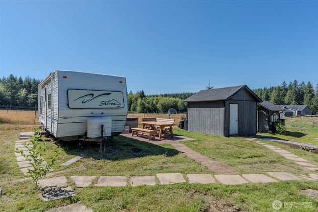 819 Middle Fork Road, Onalaska, WA 98570