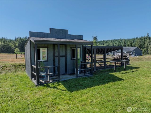 819 Middle Fork Road, Onalaska, WA 98570