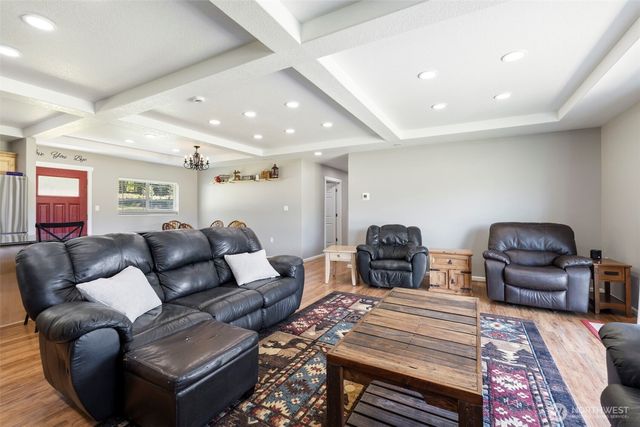 819 Middle Fork Road, Onalaska, WA 98570