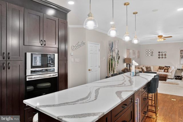 7059 CALVERT DR, Elkridge, MD 21075