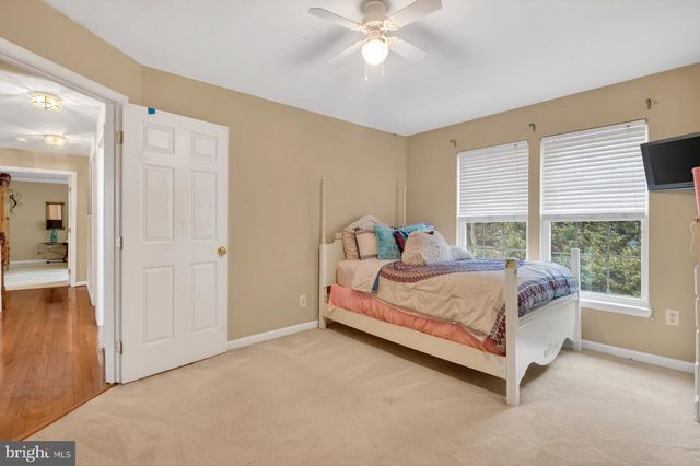 7059 CALVERT DR, Elkridge, MD 21075