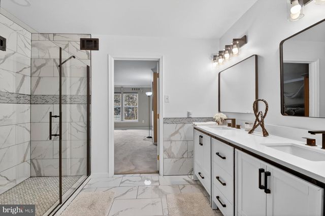 7059 CALVERT DR, Elkridge, MD 21075