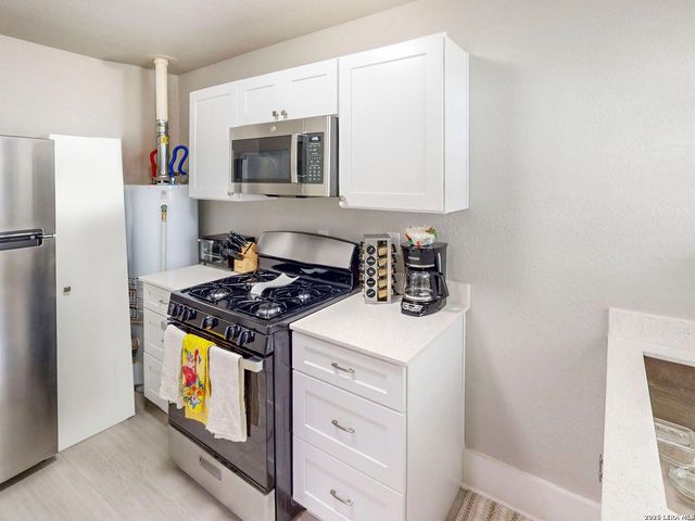 128 Claremont Ave, San Antonio, TX 78209