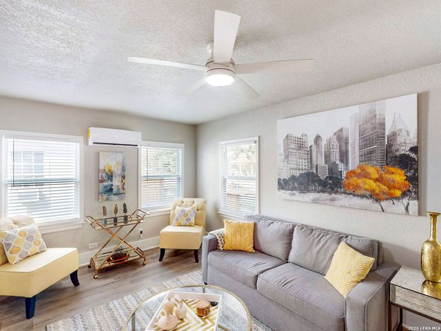 128 Claremont Ave, San Antonio, TX 78209