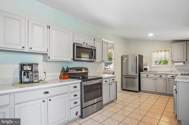 1217 PINE AVE, Shady Side, MD 20764