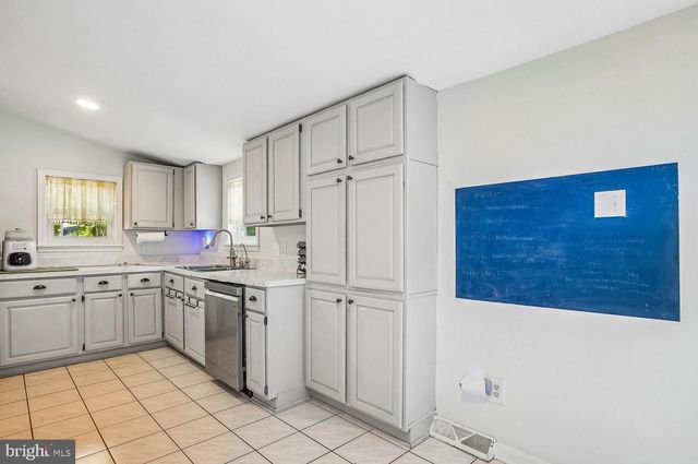 1217 PINE AVE, Shady Side, MD 20764