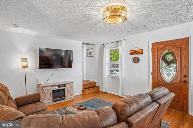 1217 PINE AVE, Shady Side, MD 20764
